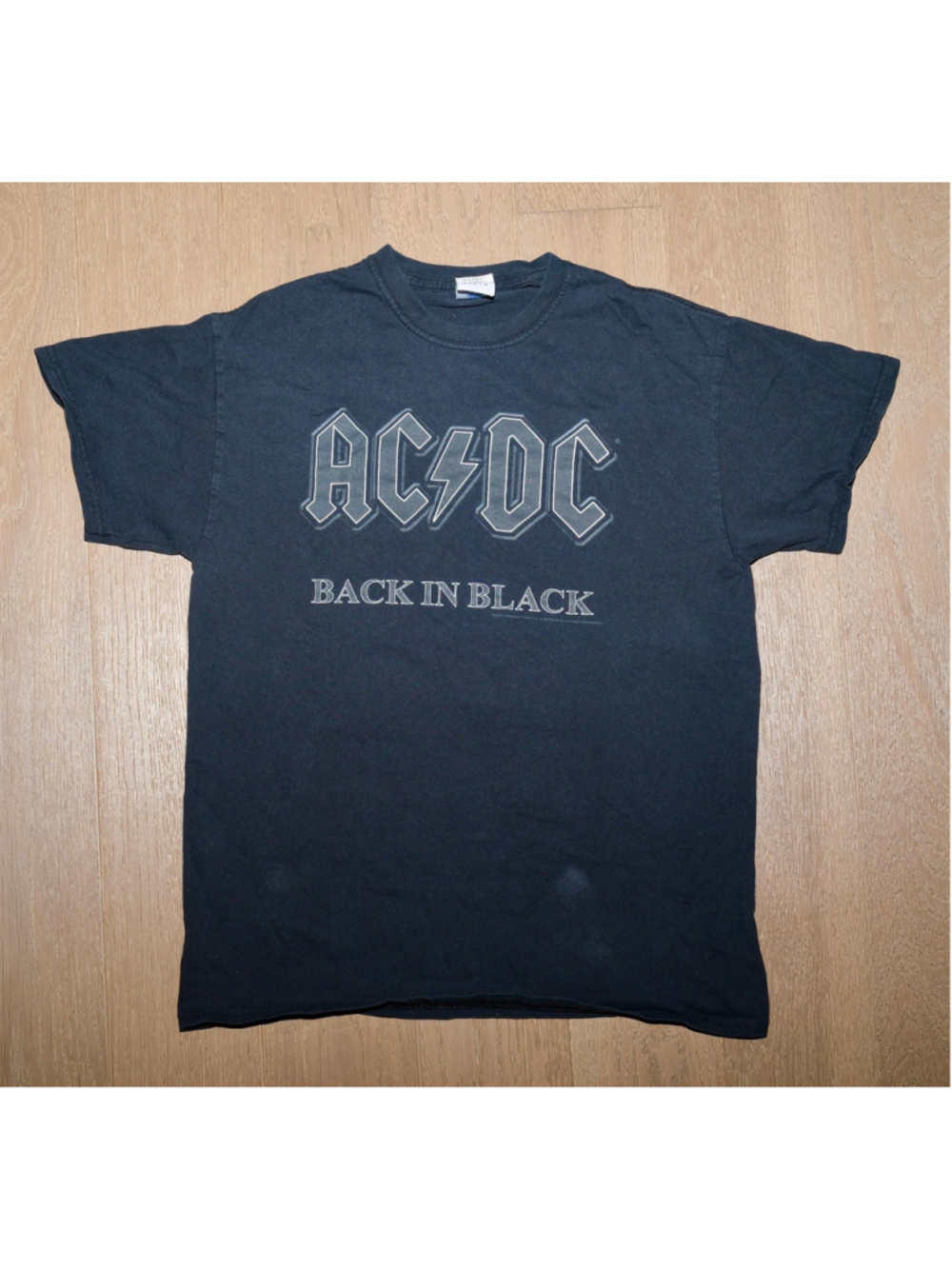AC/DC Back in Black T-Shirt – Black – Size Medium
